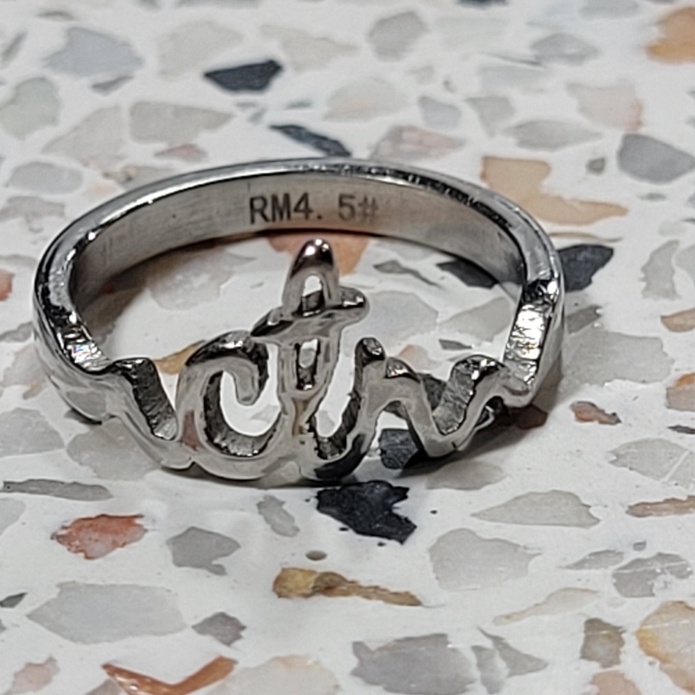 Cursive Ctr Little Ring. - image 1